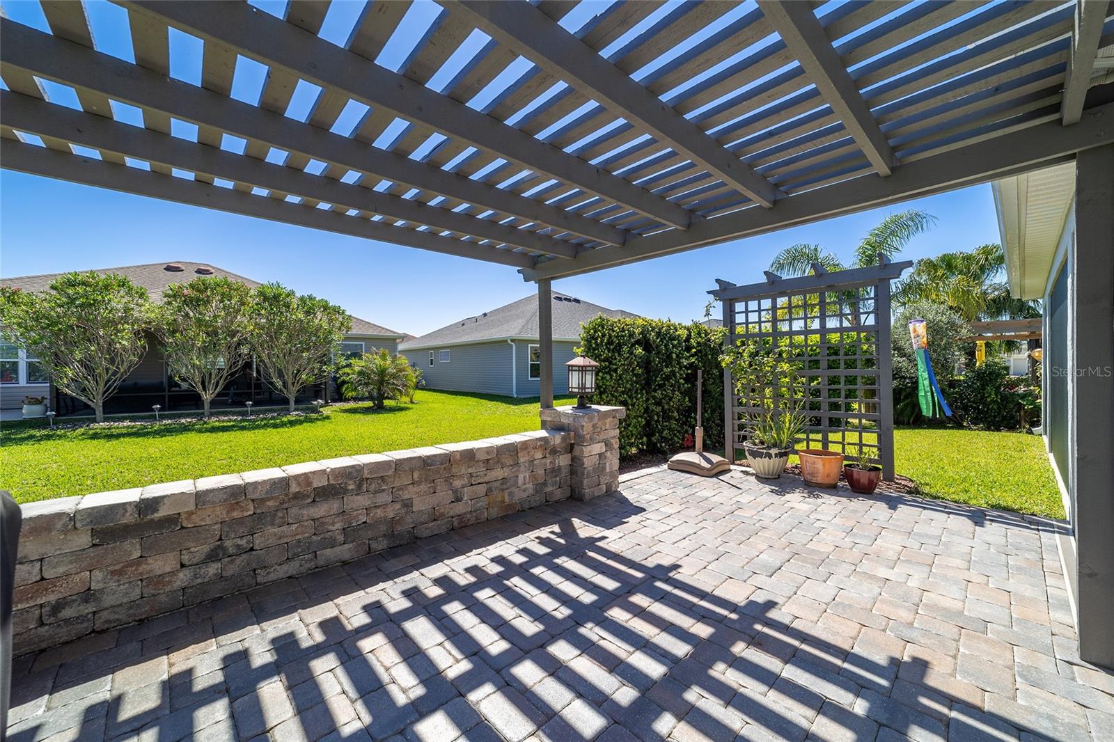 6083 DELPHINA LOOP