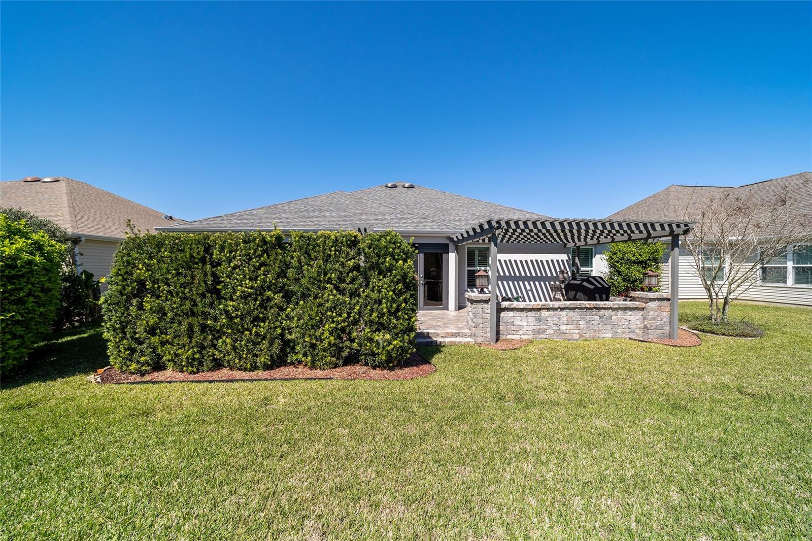 6083 DELPHINA LOOP