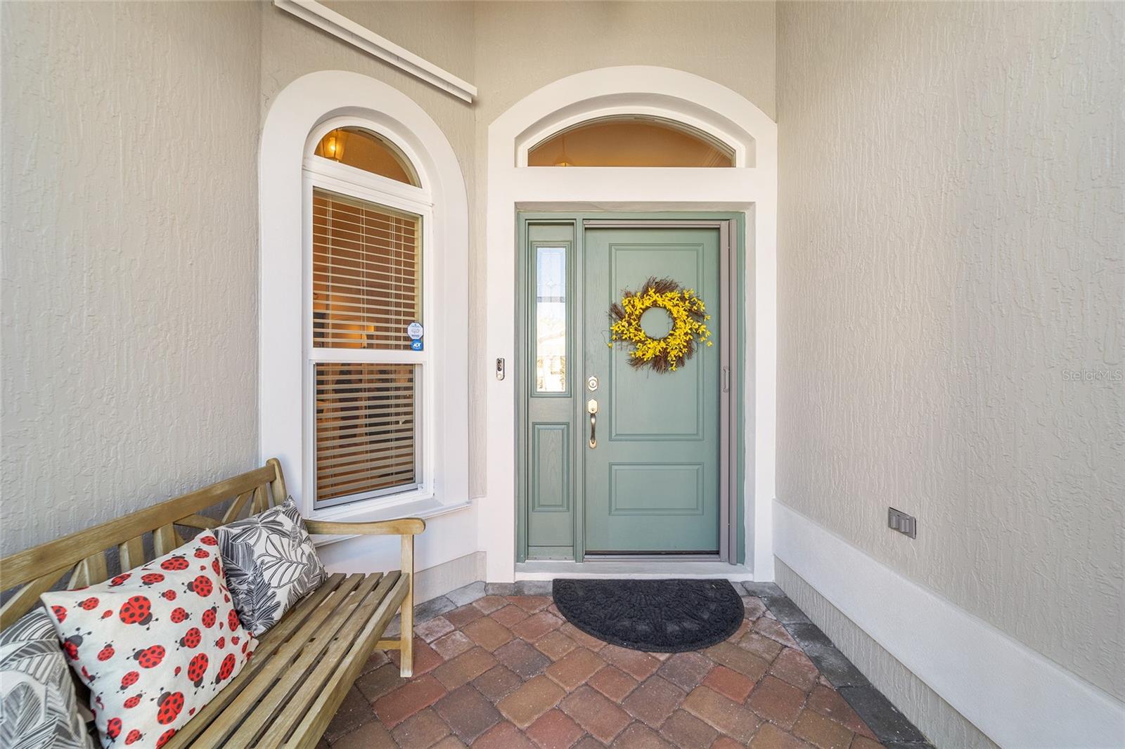 6083 DELPHINA LOOP