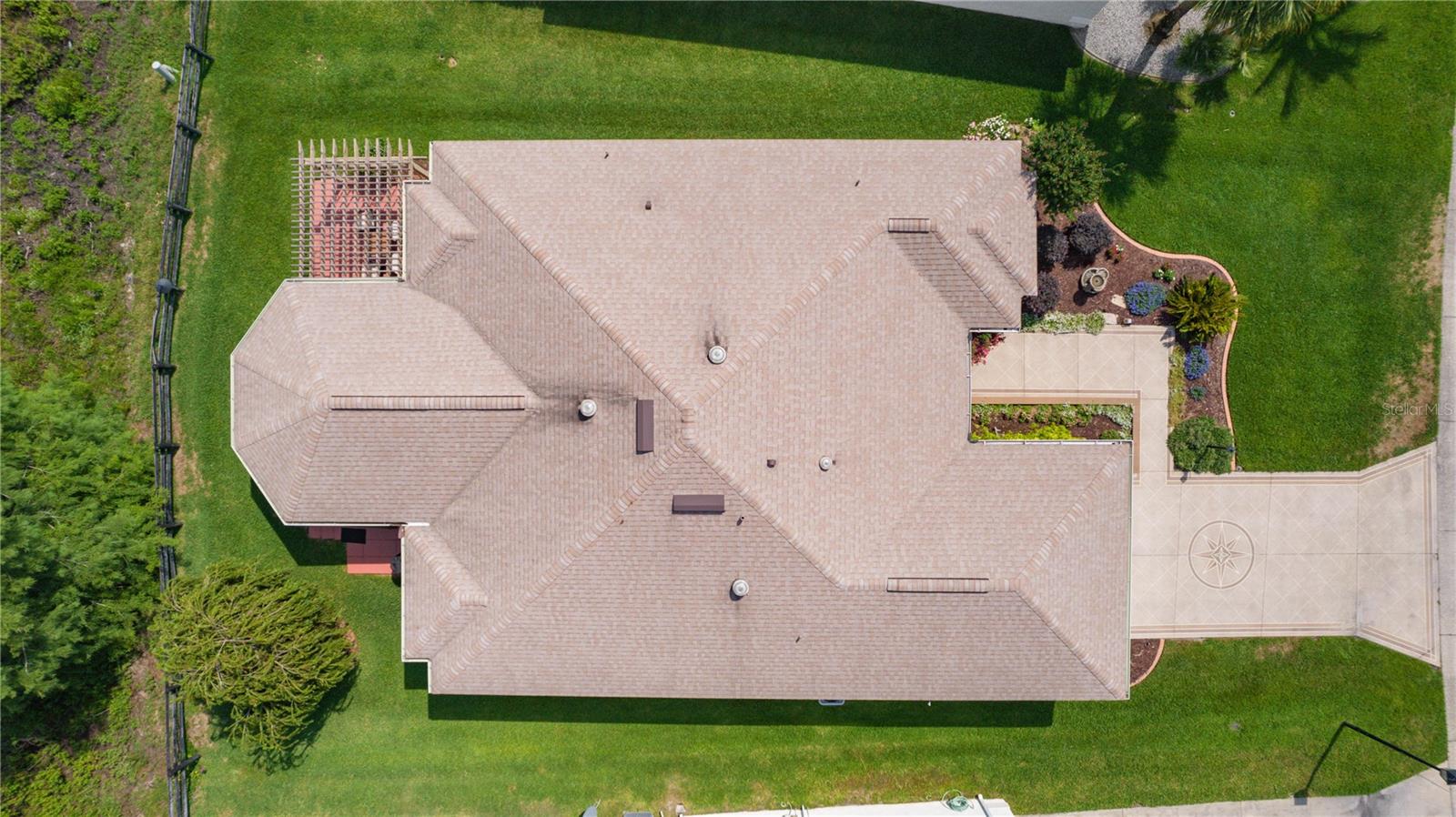 541 CARRERA DR