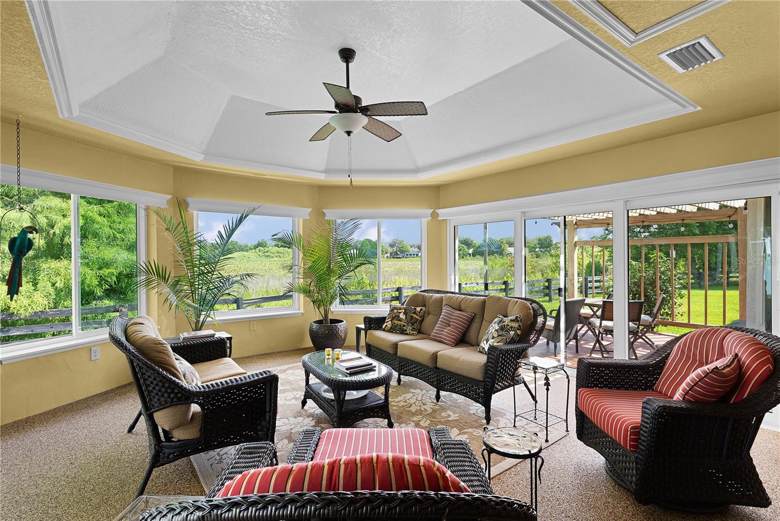 541 CARRERA DR