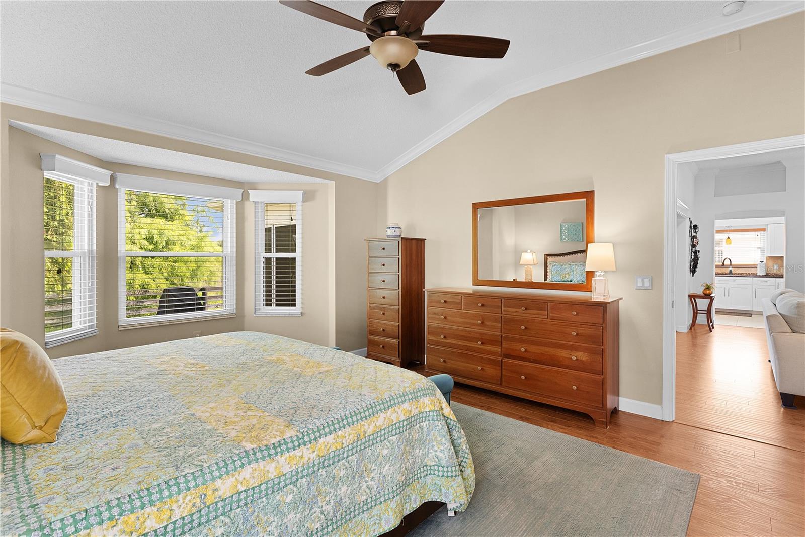 541 CARRERA DR