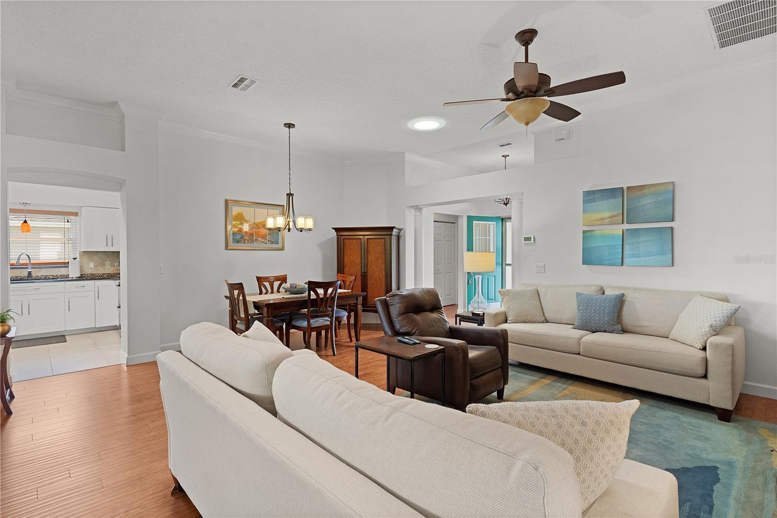 541 CARRERA DR
