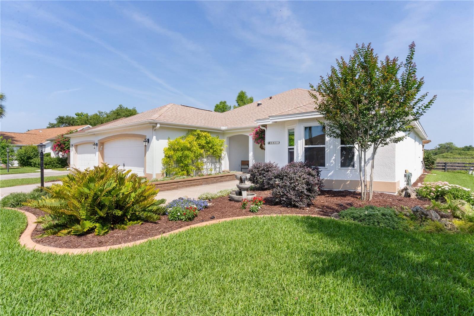 541 CARRERA DR