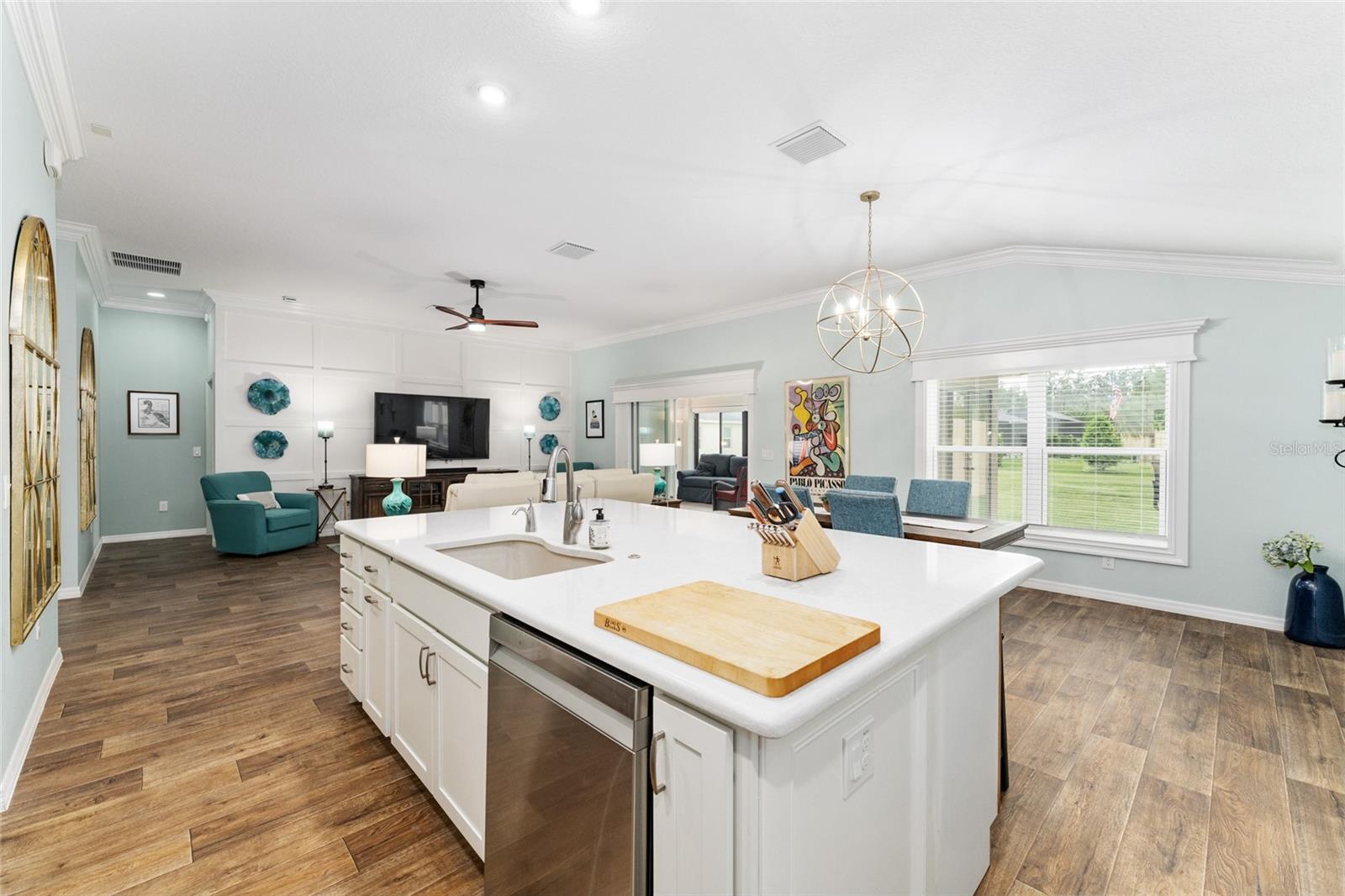 2585 CONSTANCE CT