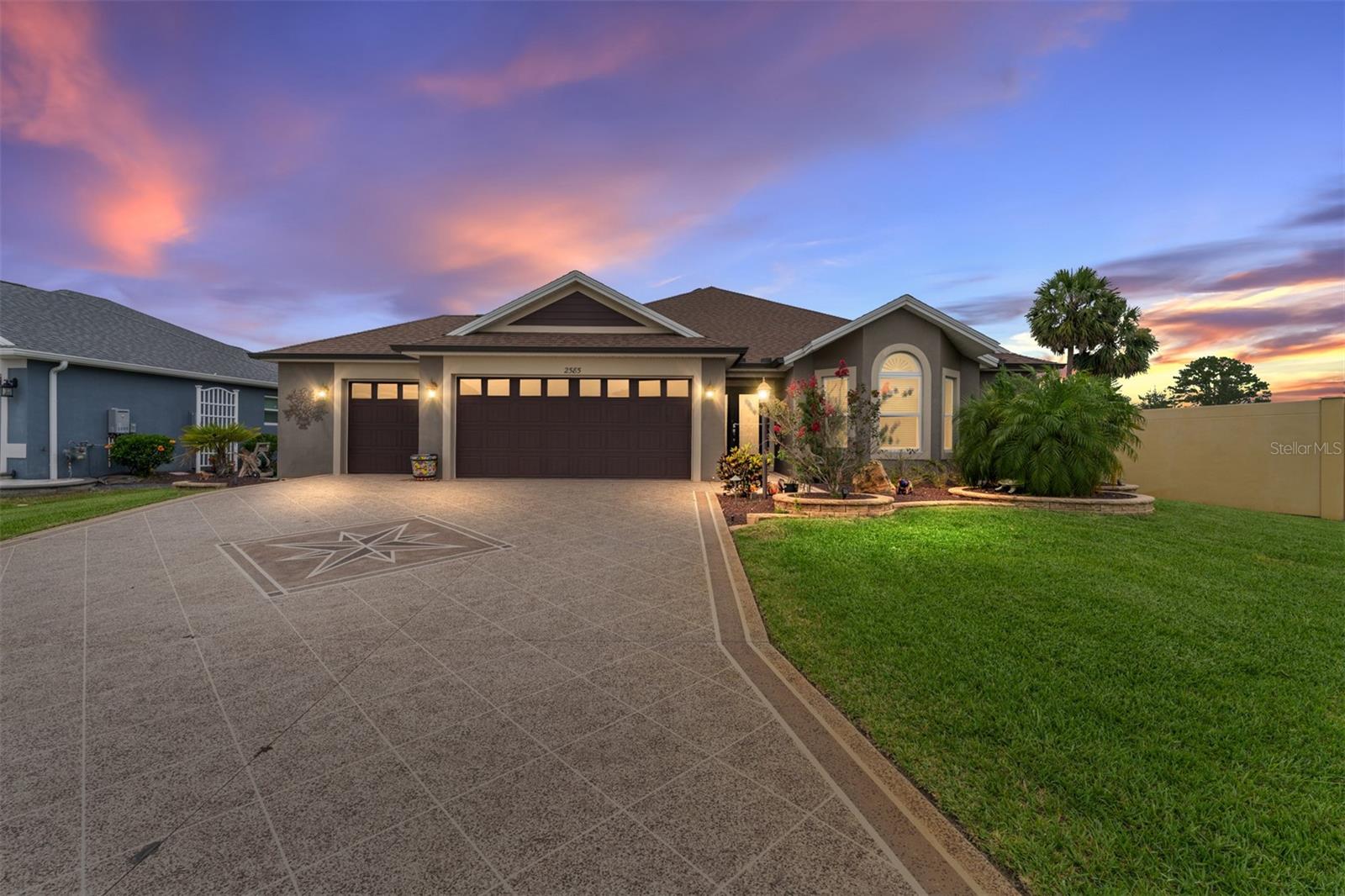 2585 CONSTANCE CT
