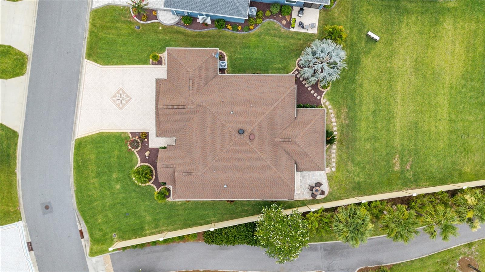 2585 CONSTANCE CT