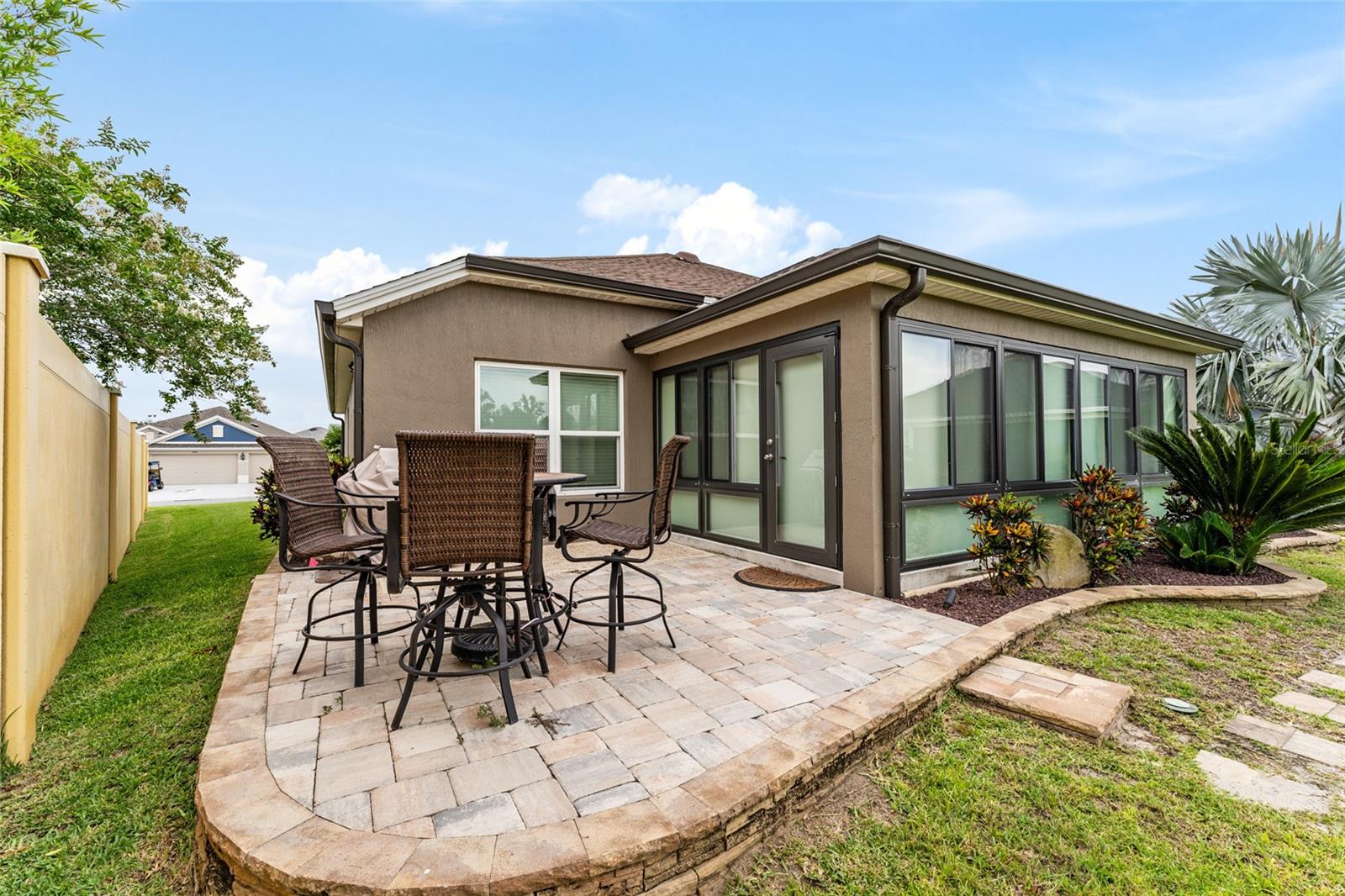 2585 CONSTANCE CT