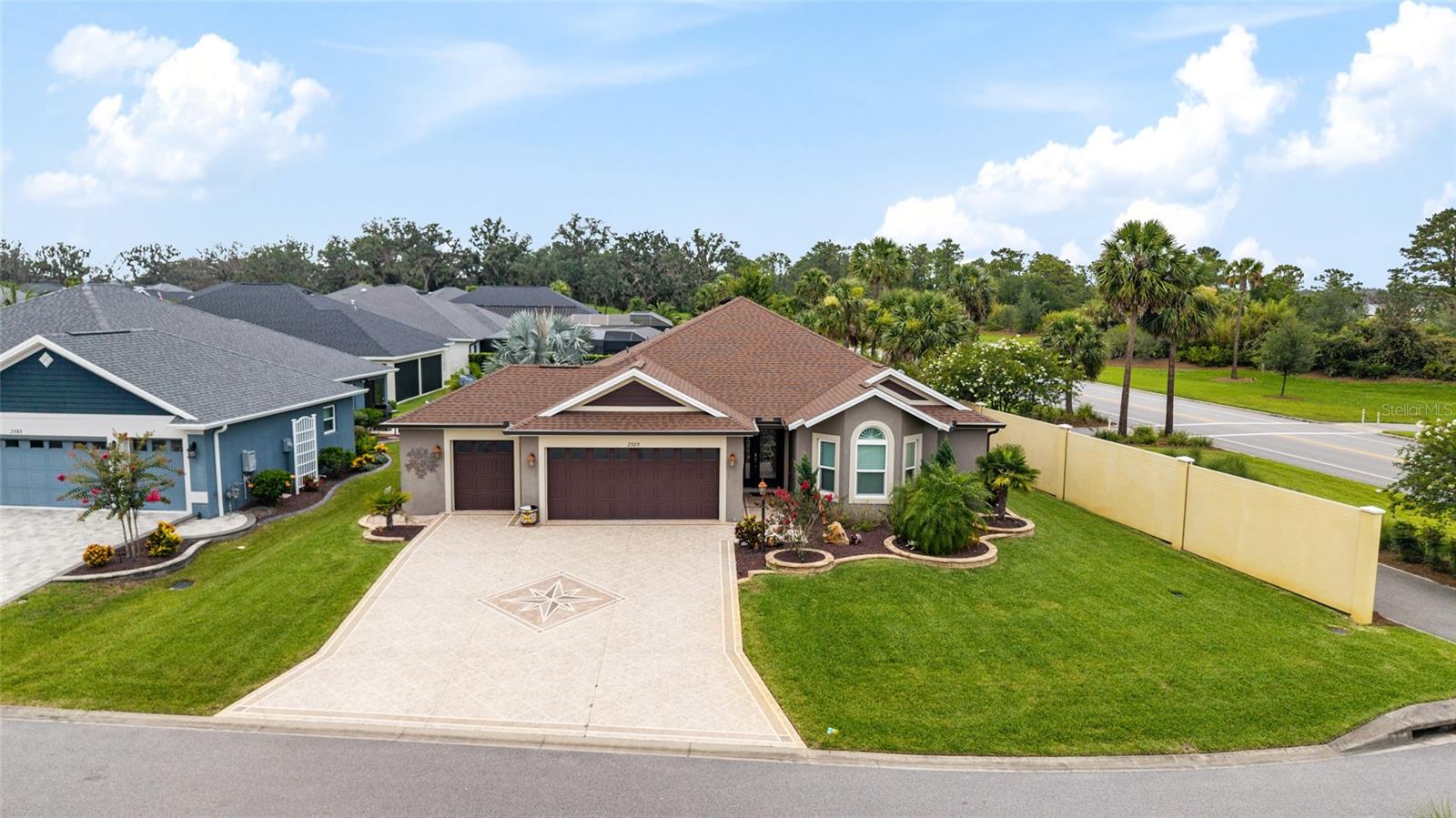 2585 CONSTANCE CT