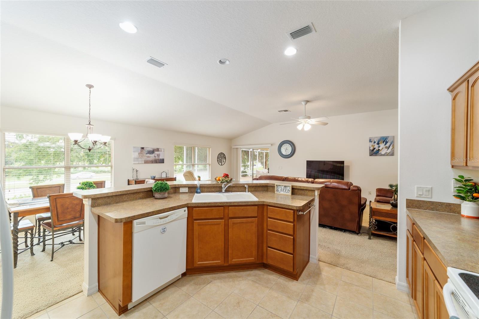 736 ENOLA PL