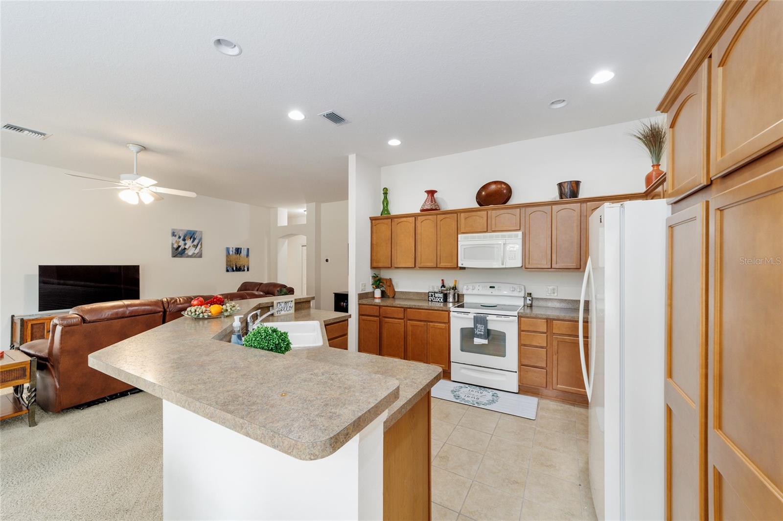 736 ENOLA PL