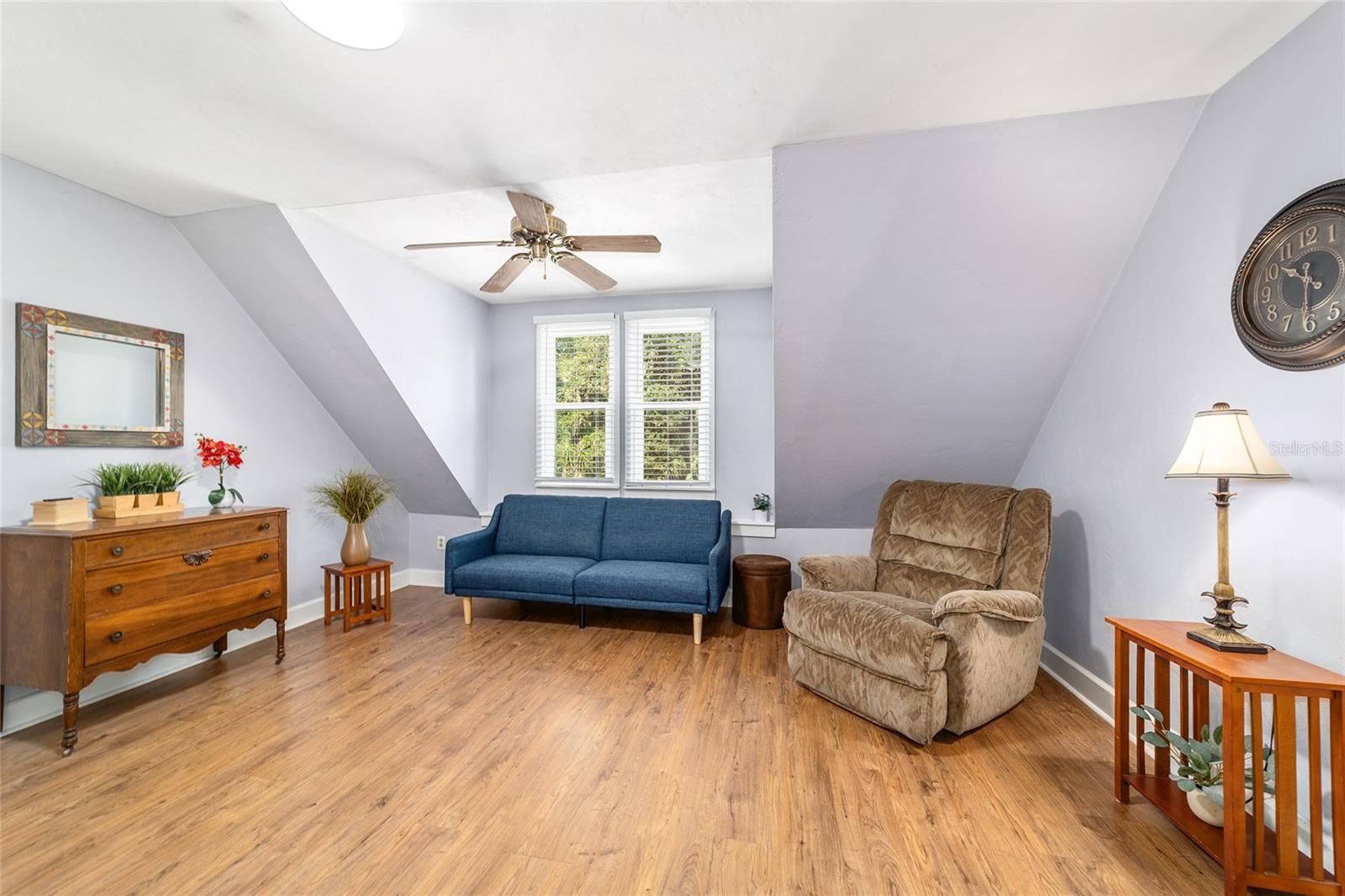 455 SE 61ST CT