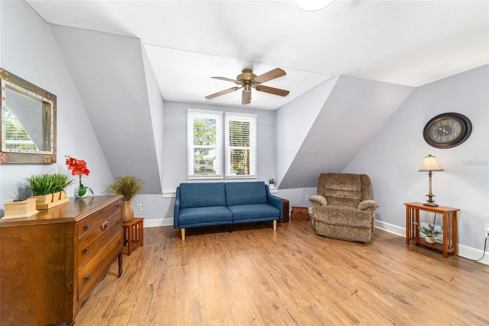 455 SE 61ST CT