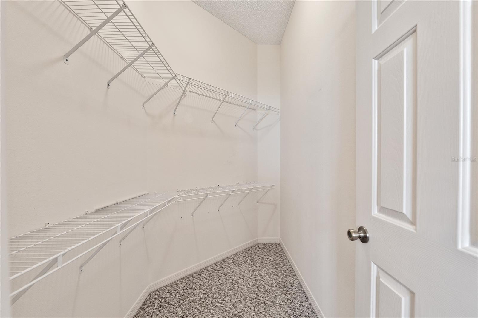 702 MELENDEZ WAY
