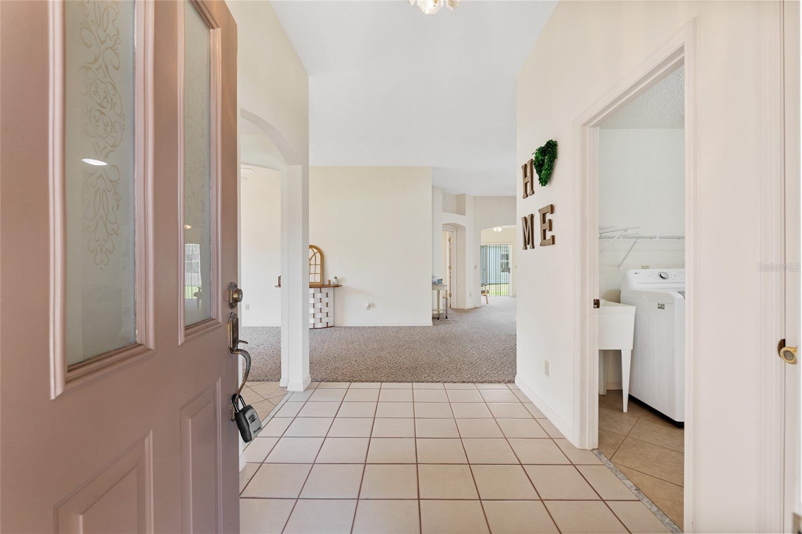 702 MELENDEZ WAY