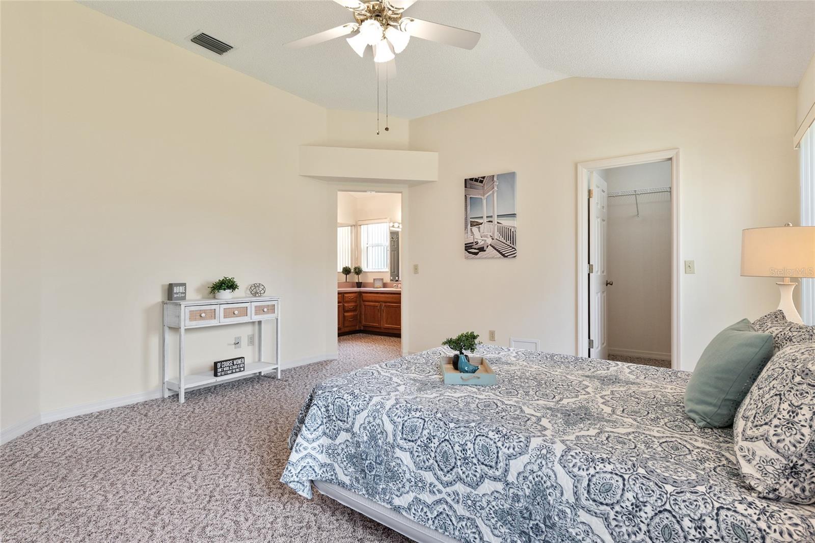 702 MELENDEZ WAY