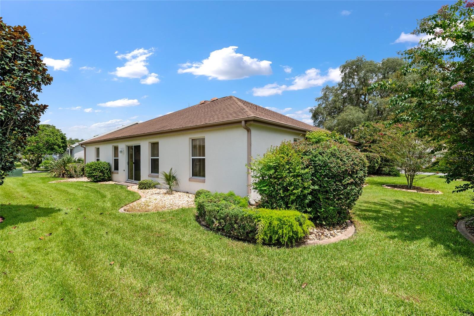 702 MELENDEZ WAY