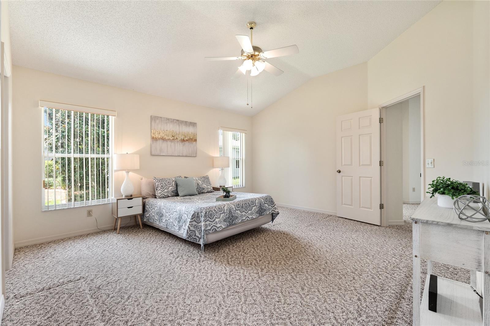 702 MELENDEZ WAY