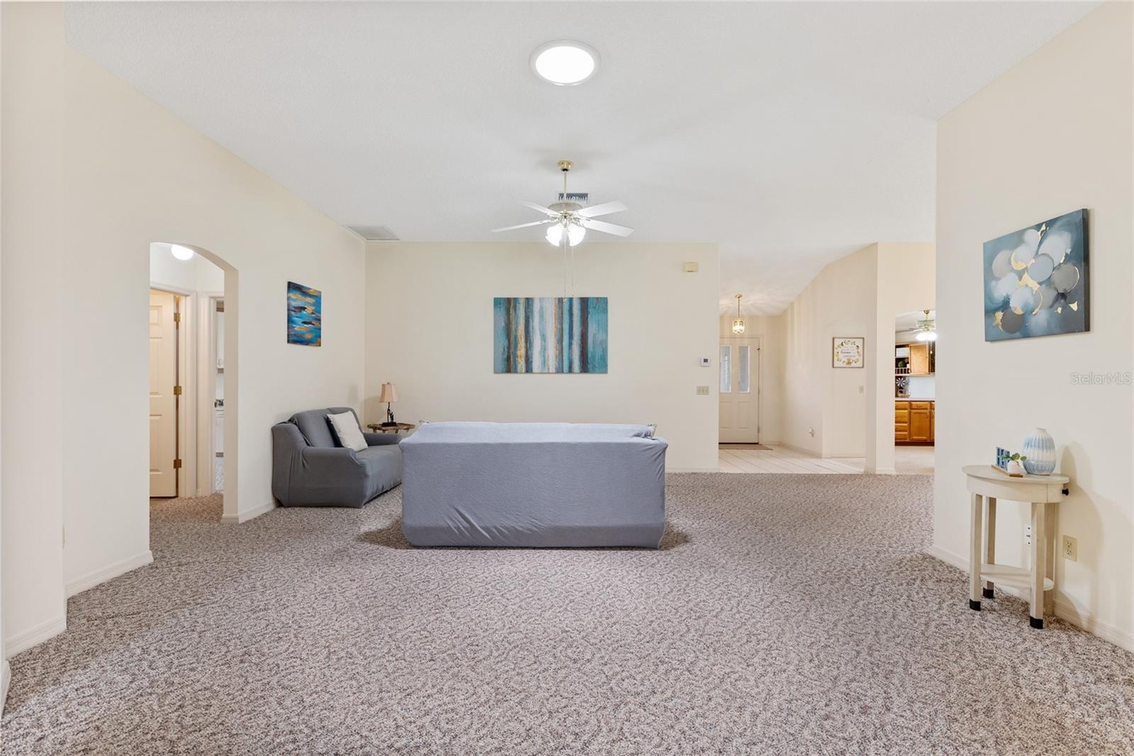 702 MELENDEZ WAY