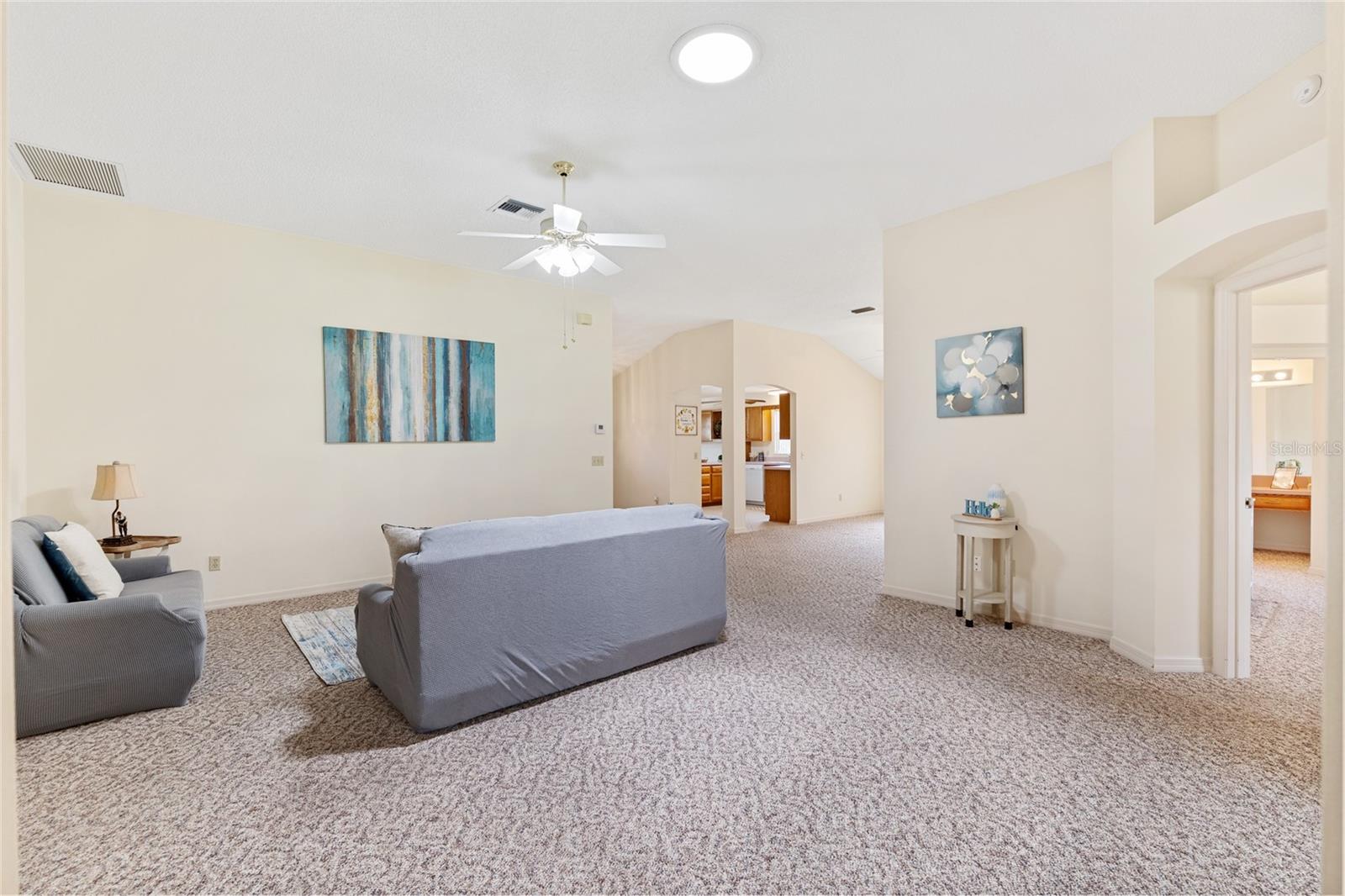 702 MELENDEZ WAY