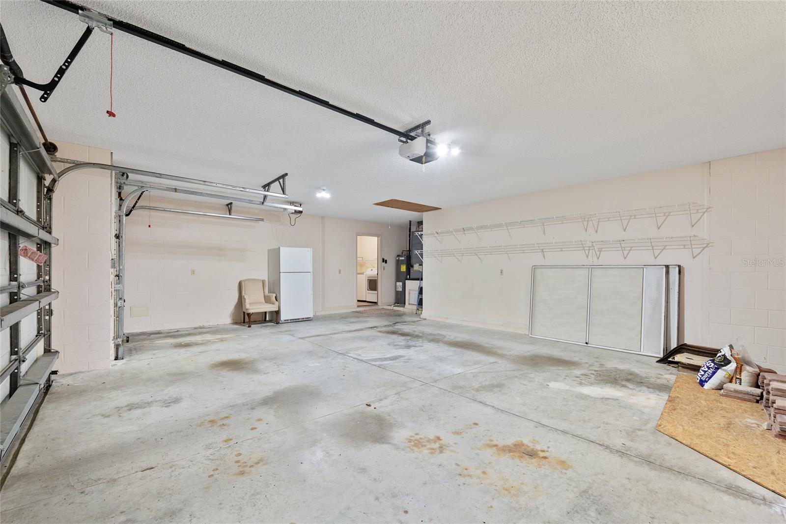 702 MELENDEZ WAY