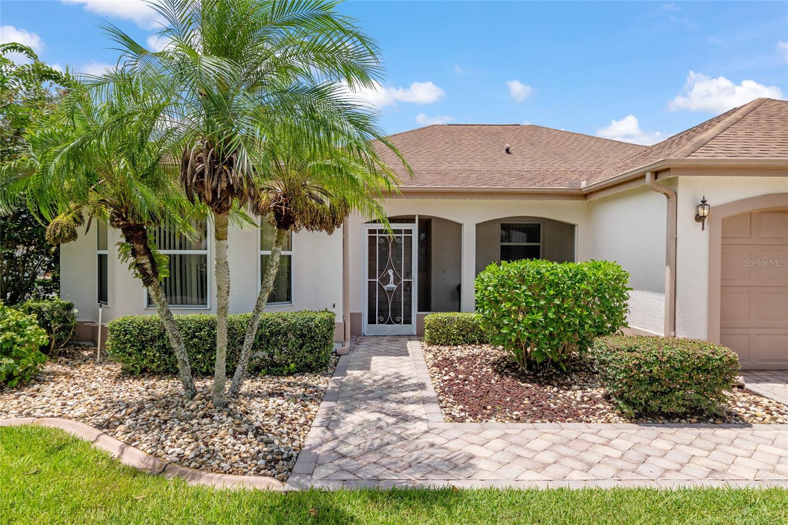 702 MELENDEZ WAY