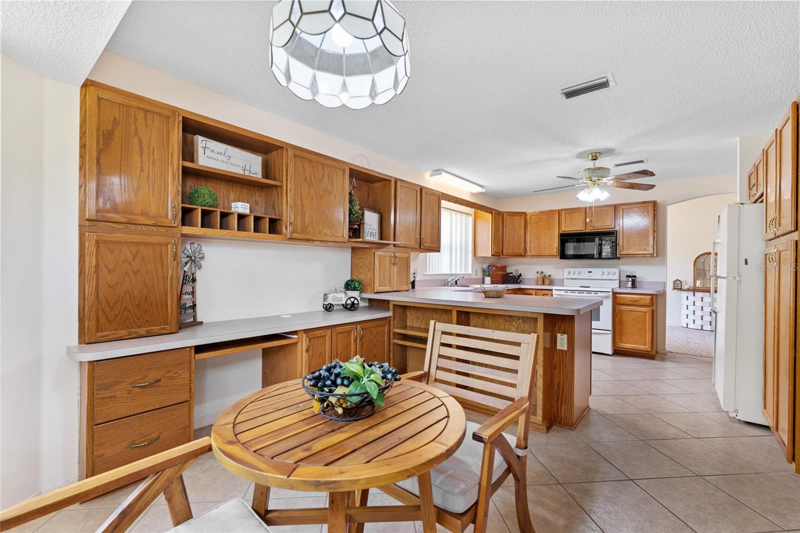 702 MELENDEZ WAY