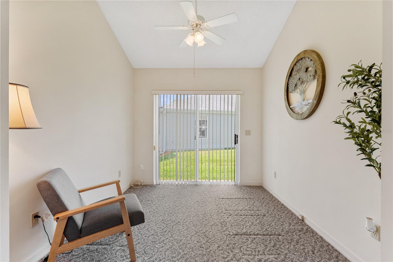 702 MELENDEZ WAY