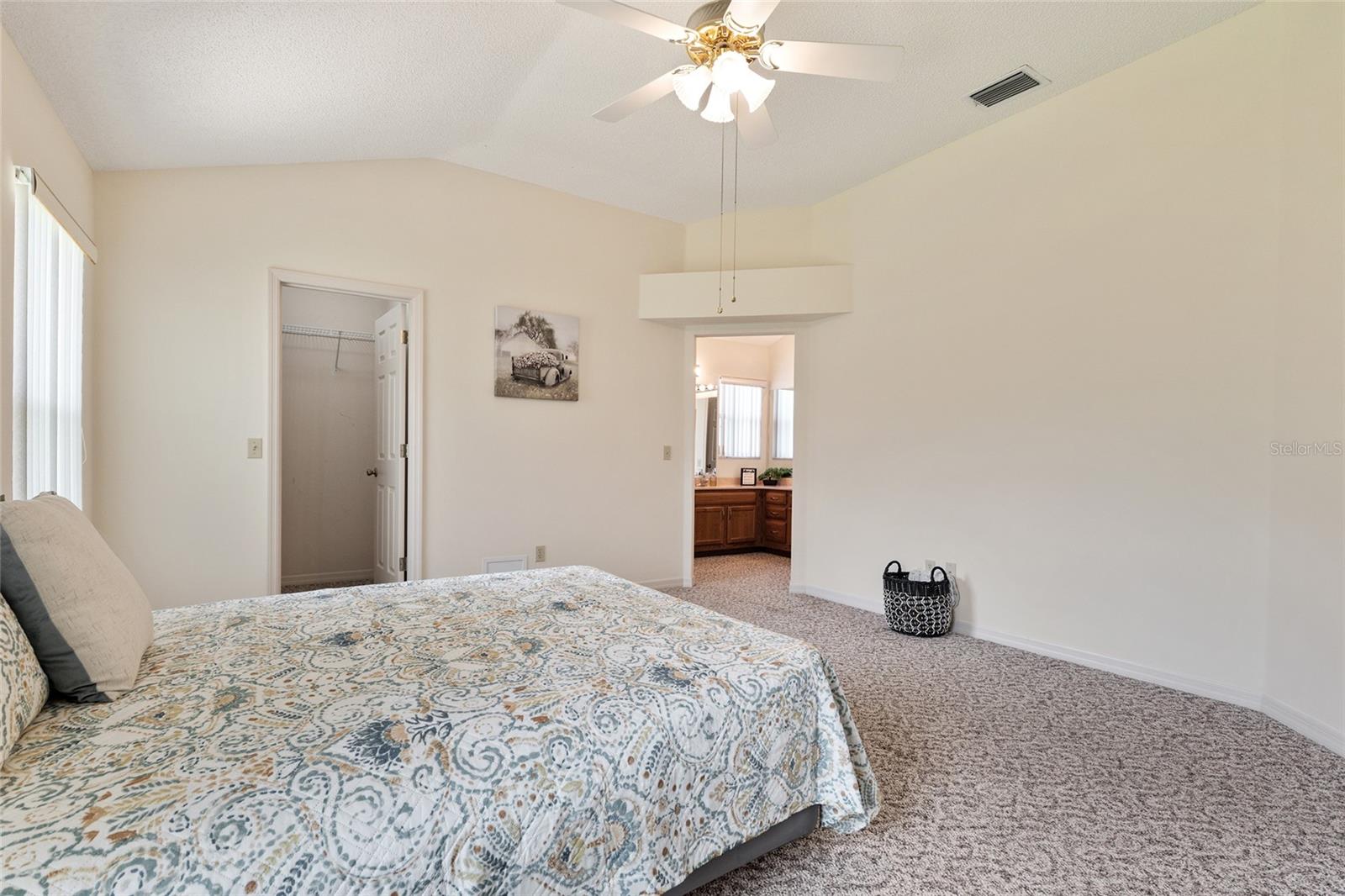 702 MELENDEZ WAY