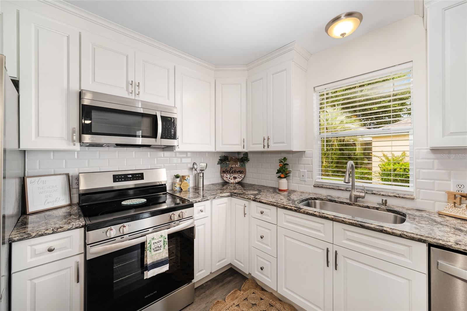647 SAN PEDRO DR