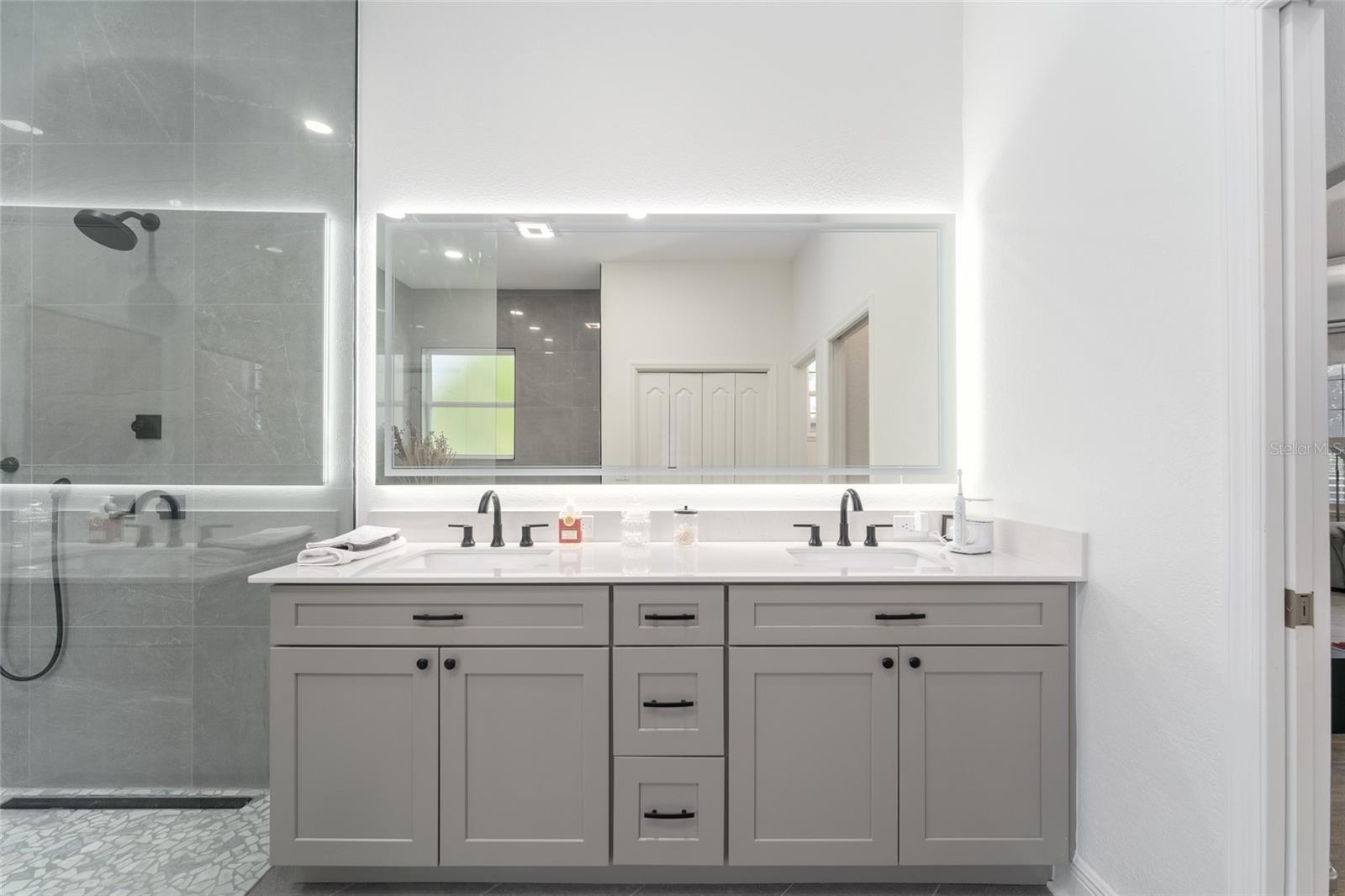 1837 SUNSET RIDGE DR