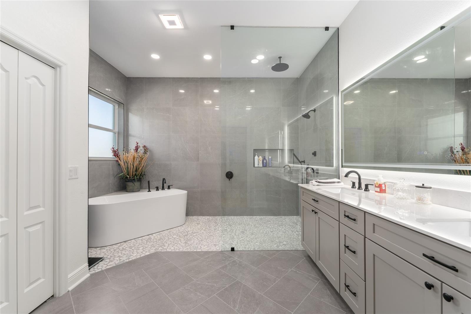 1837 SUNSET RIDGE DR