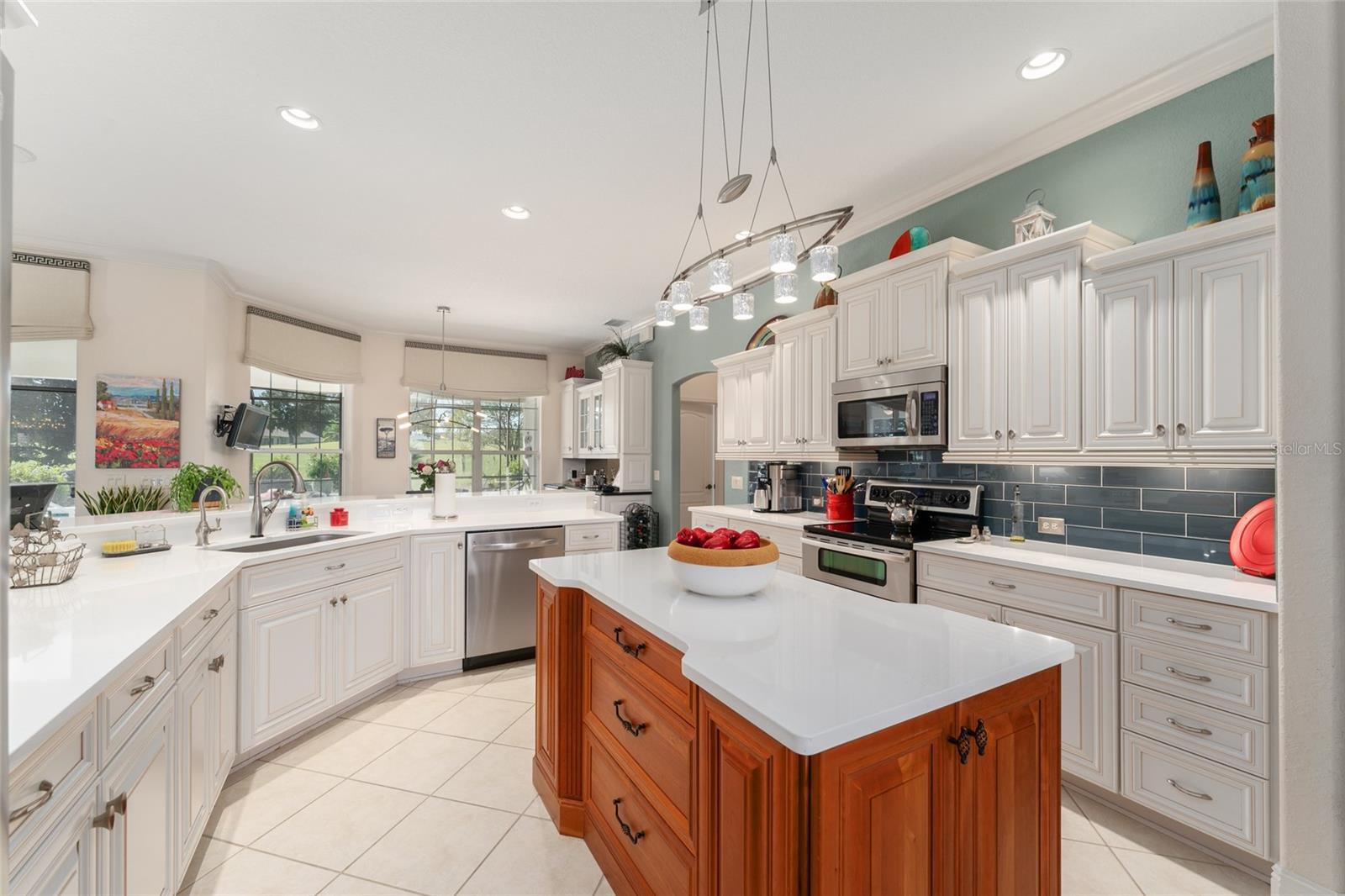 1837 SUNSET RIDGE DR