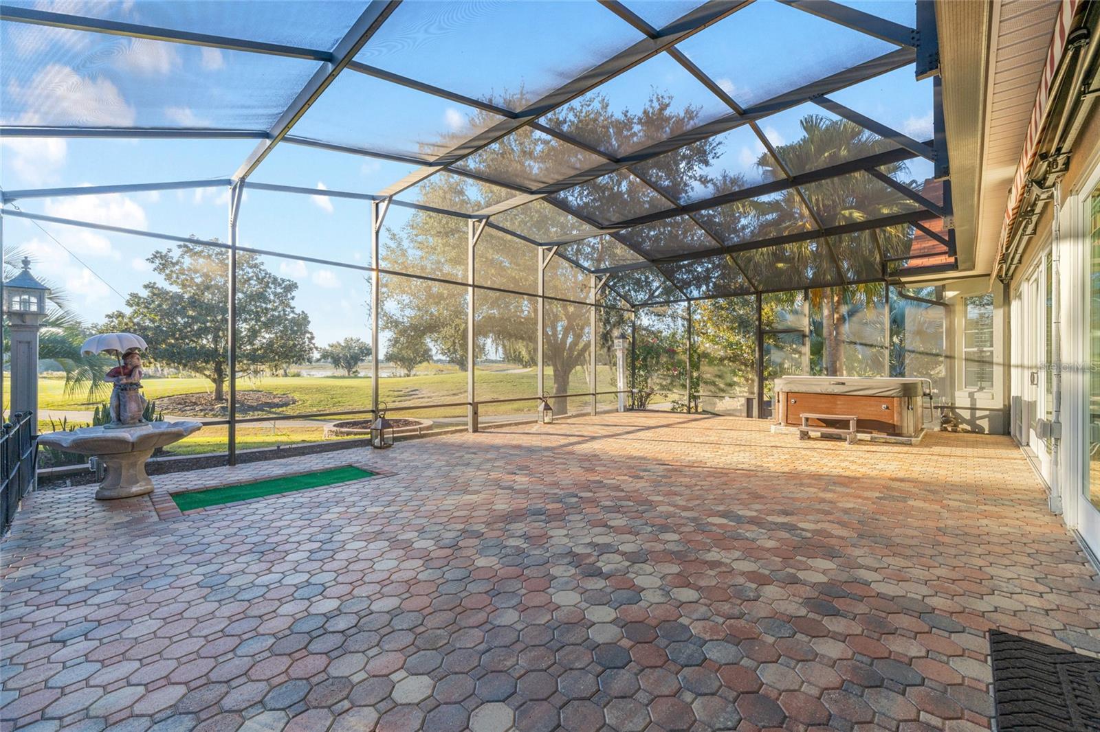 1345 HARLEY CIR