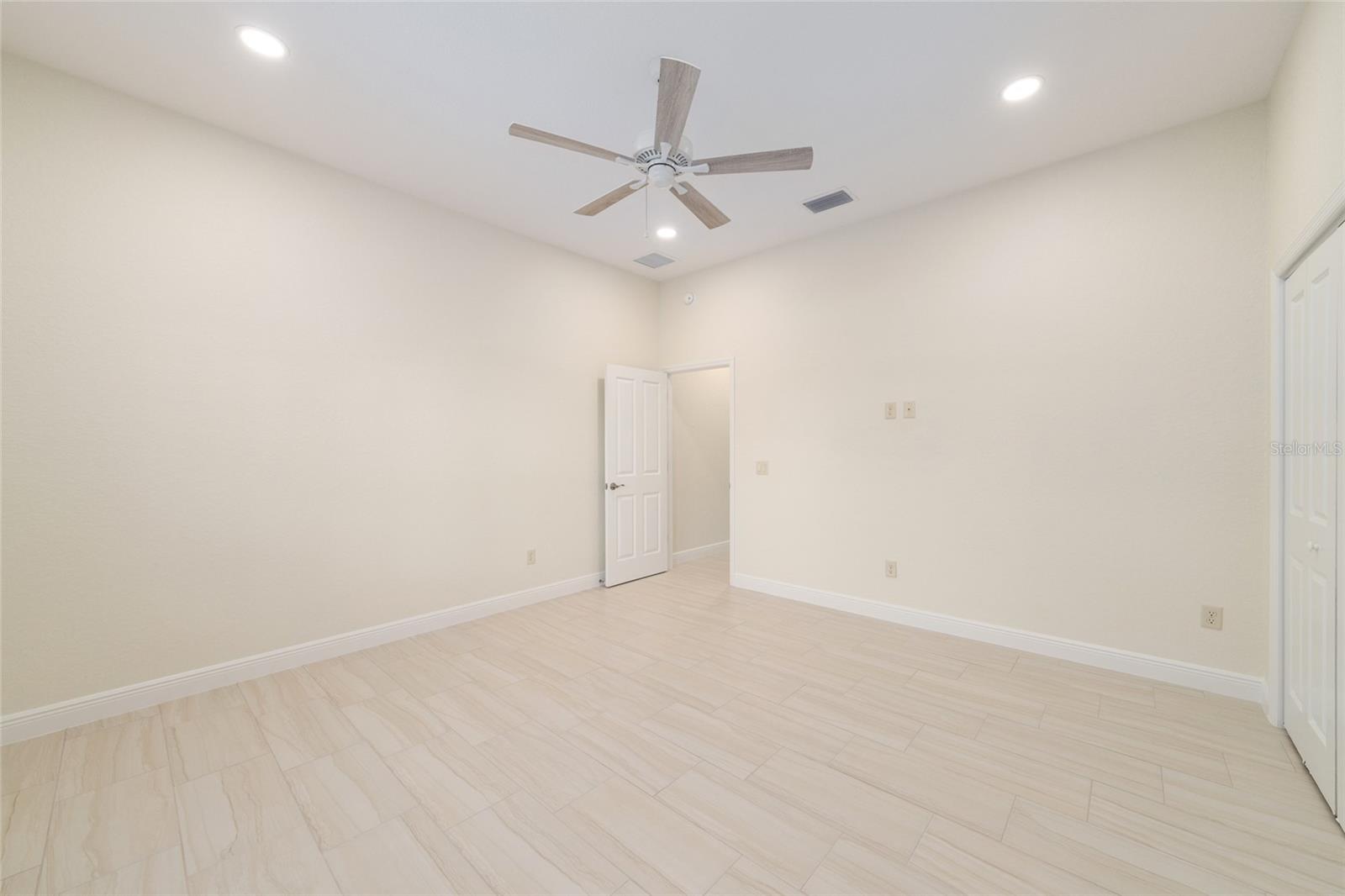 1345 HARLEY CIR