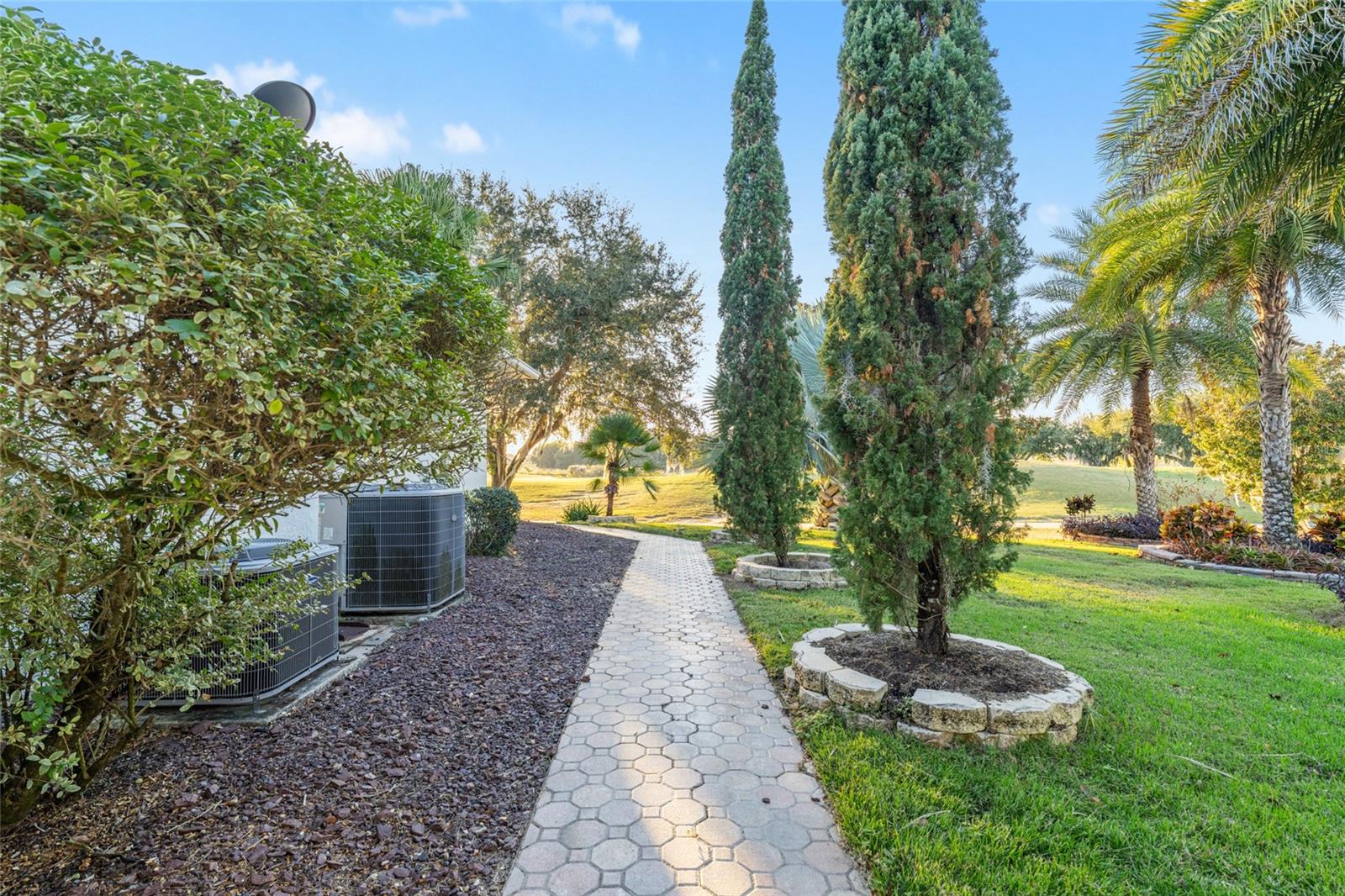 1345 HARLEY CIR