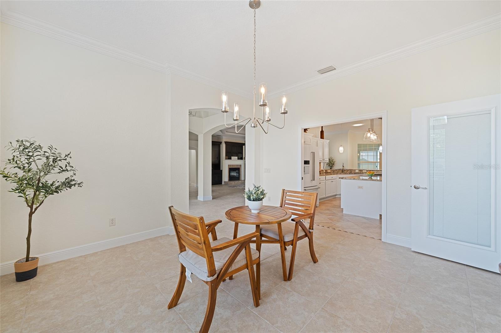 1345 HARLEY CIR