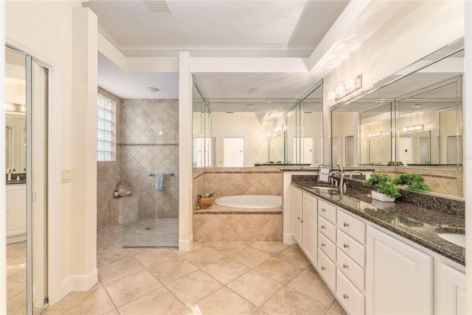 1345 HARLEY CIR