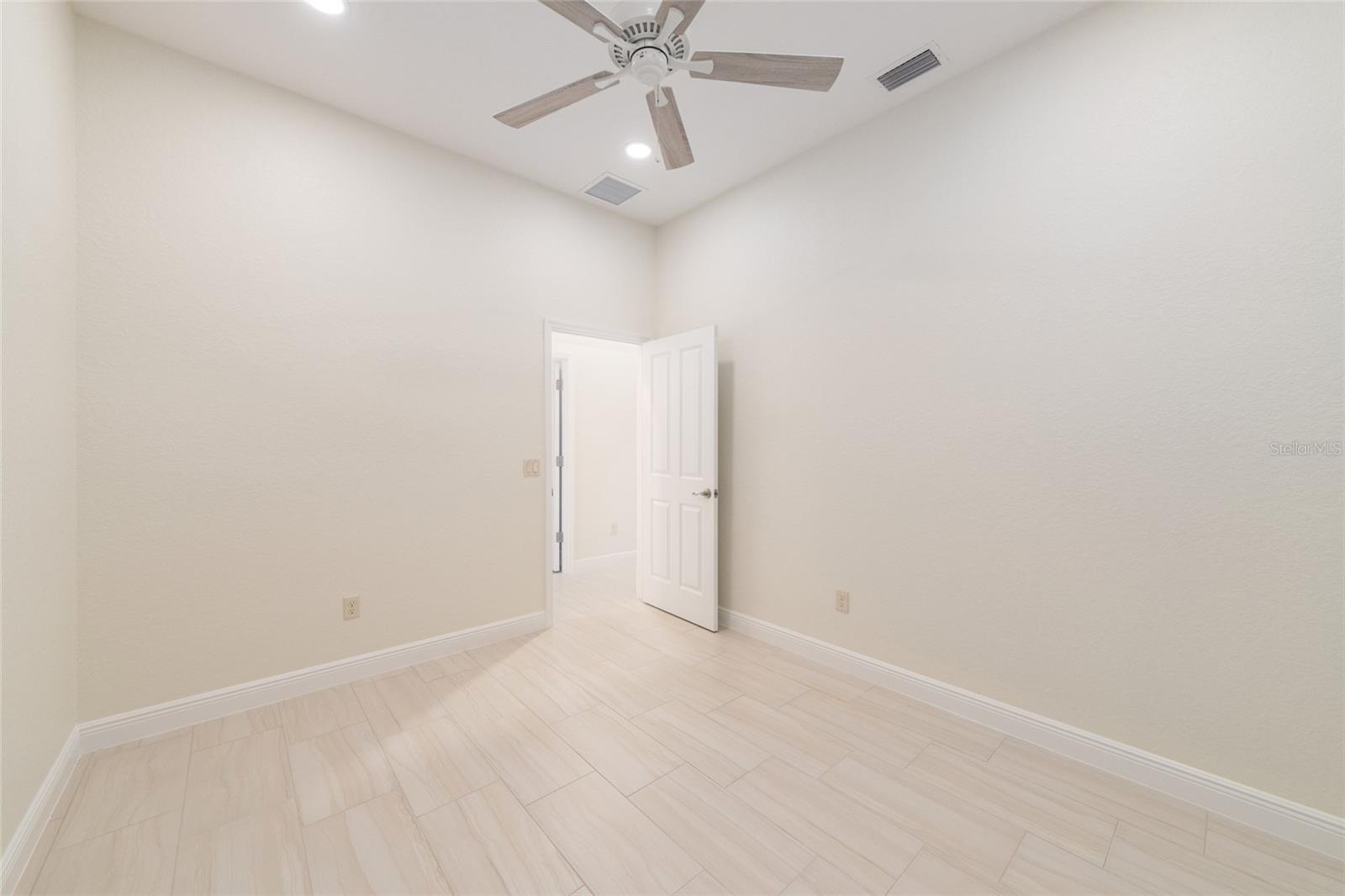 1345 HARLEY CIR