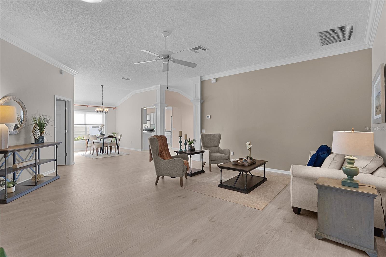 1503 LAVACA LN