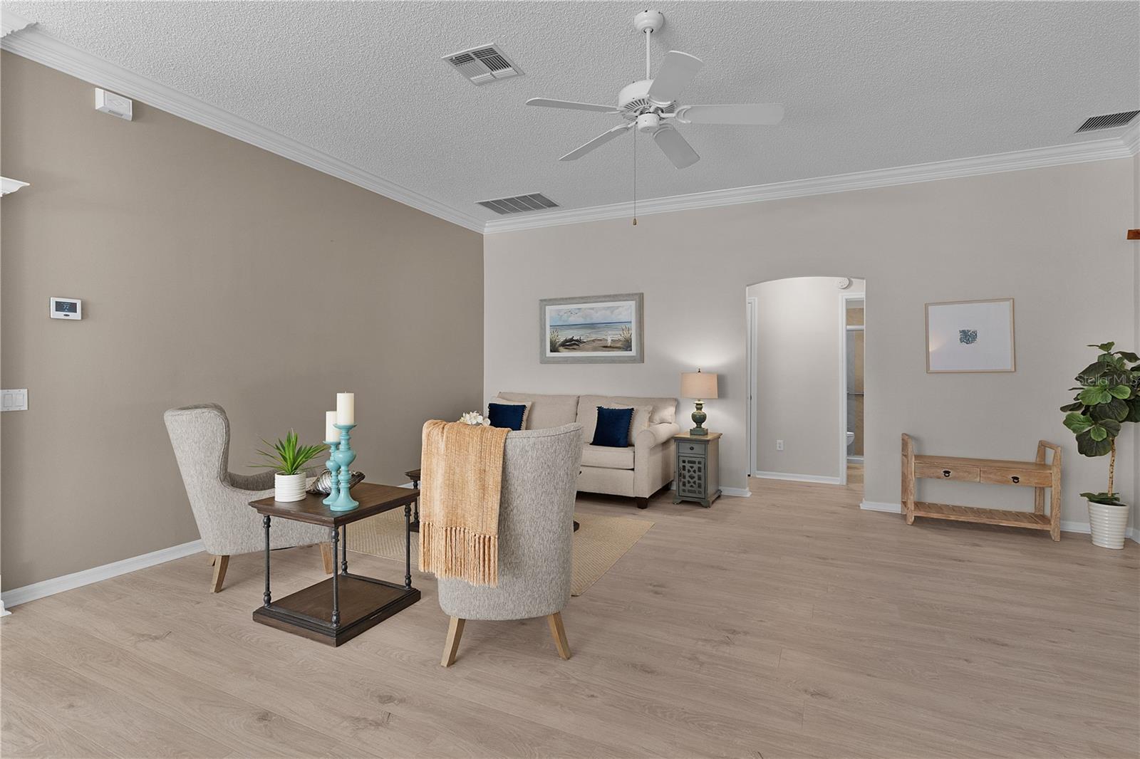 1503 LAVACA LN