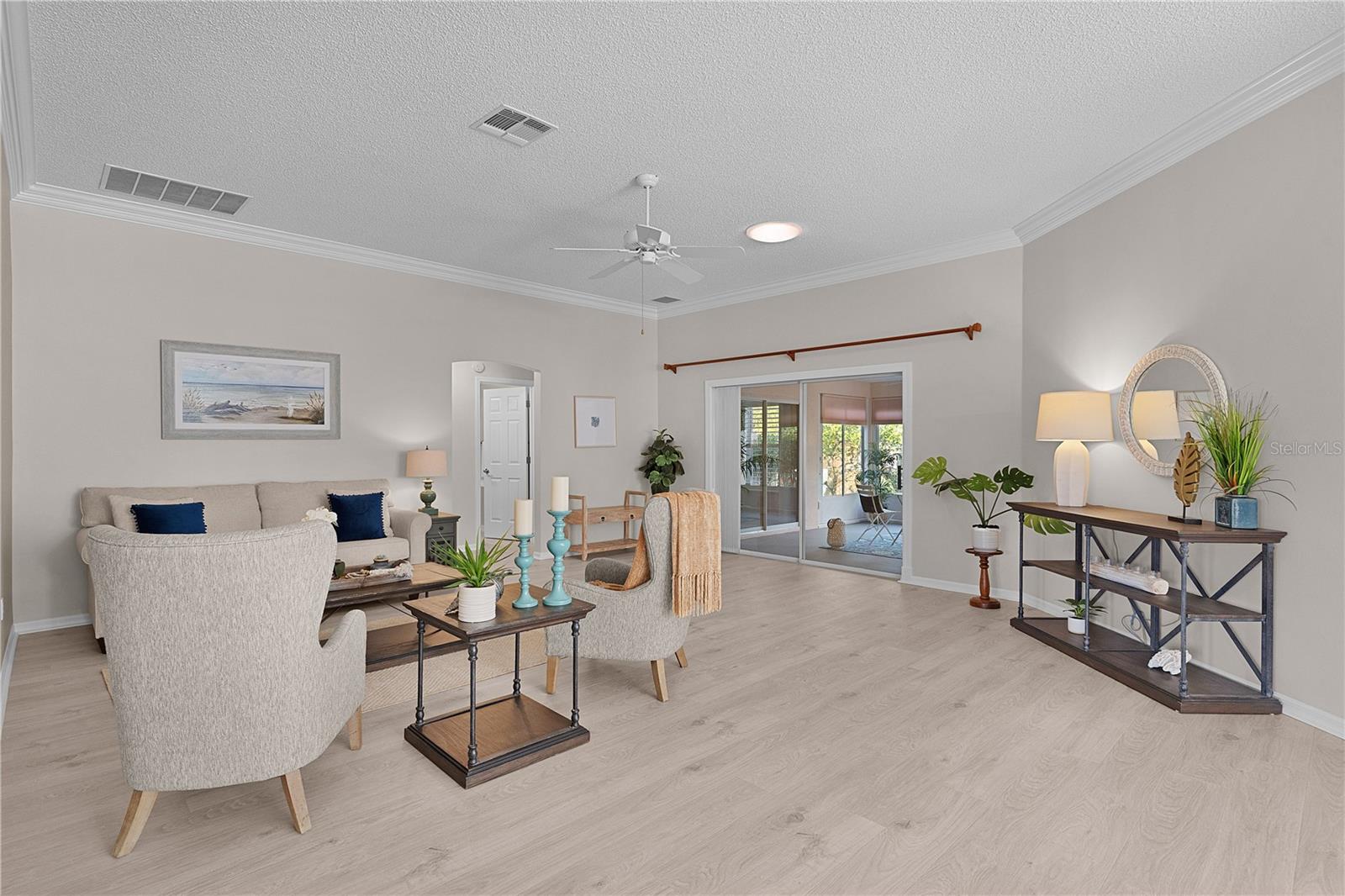 1503 LAVACA LN