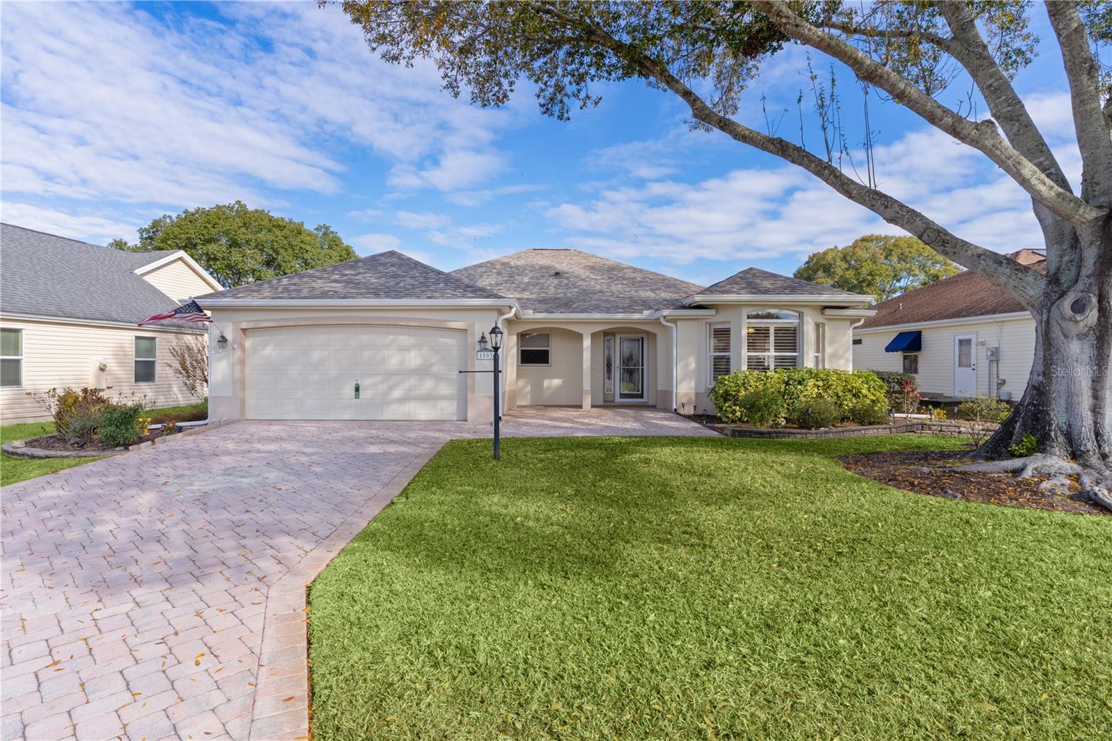1503 LAVACA LN