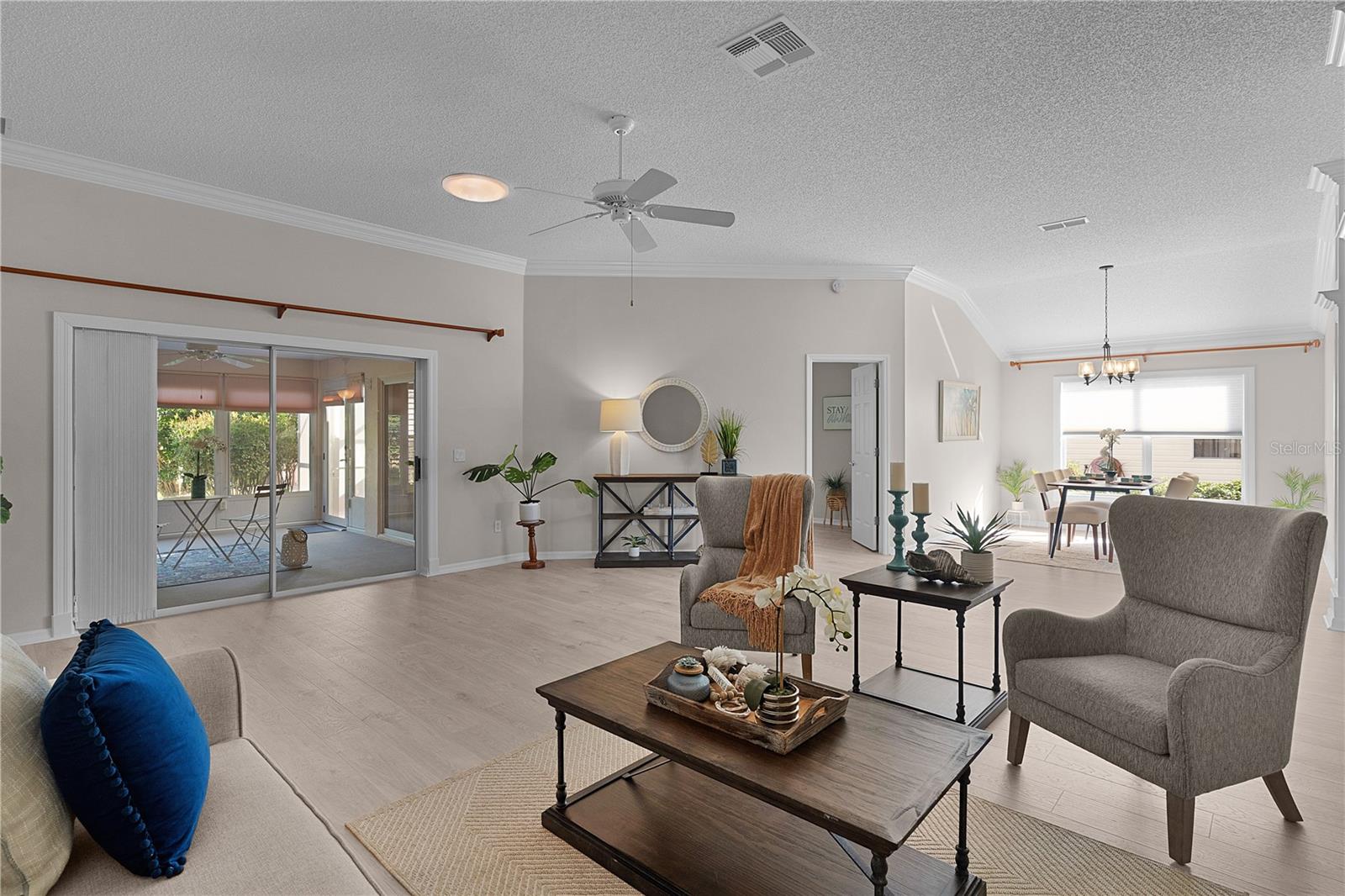1503 LAVACA LN