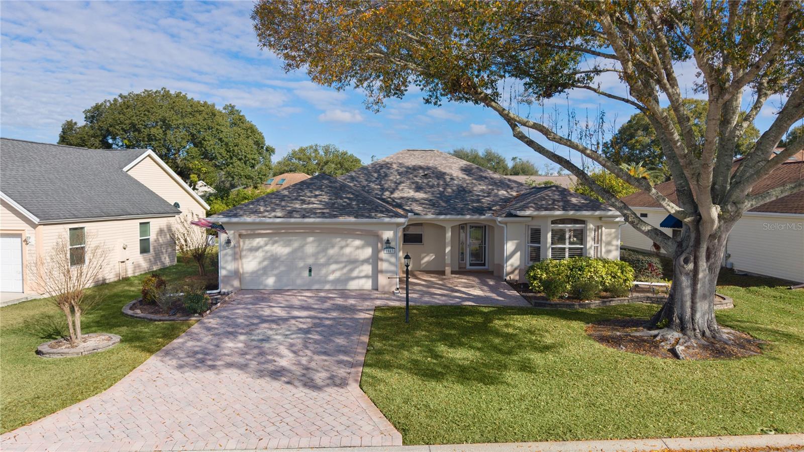 1503 LAVACA LN