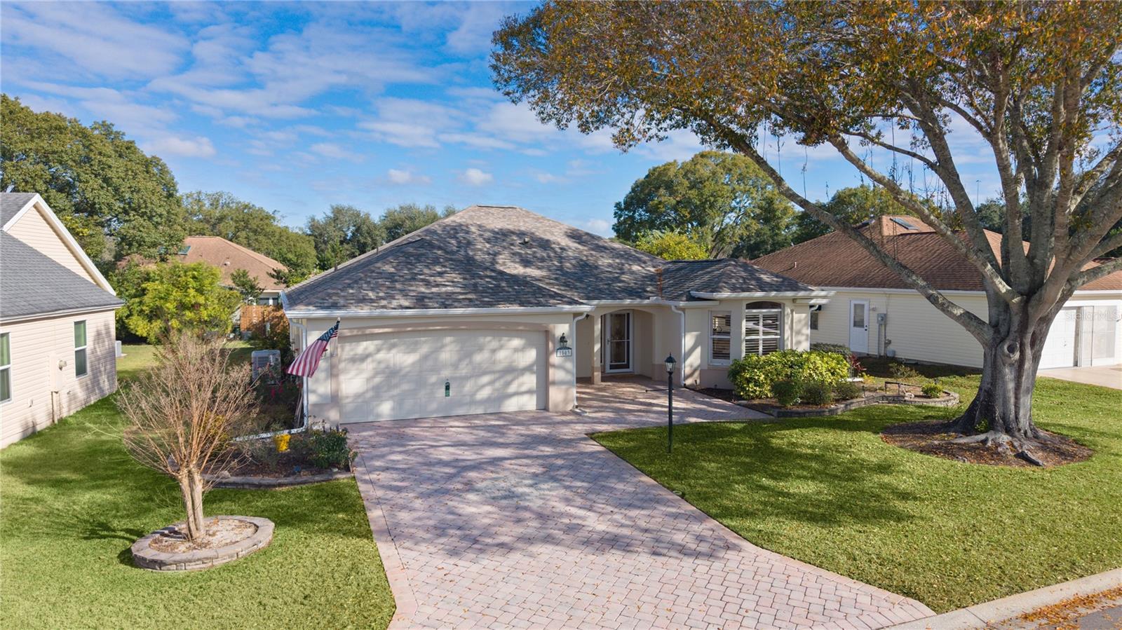 1503 LAVACA LN