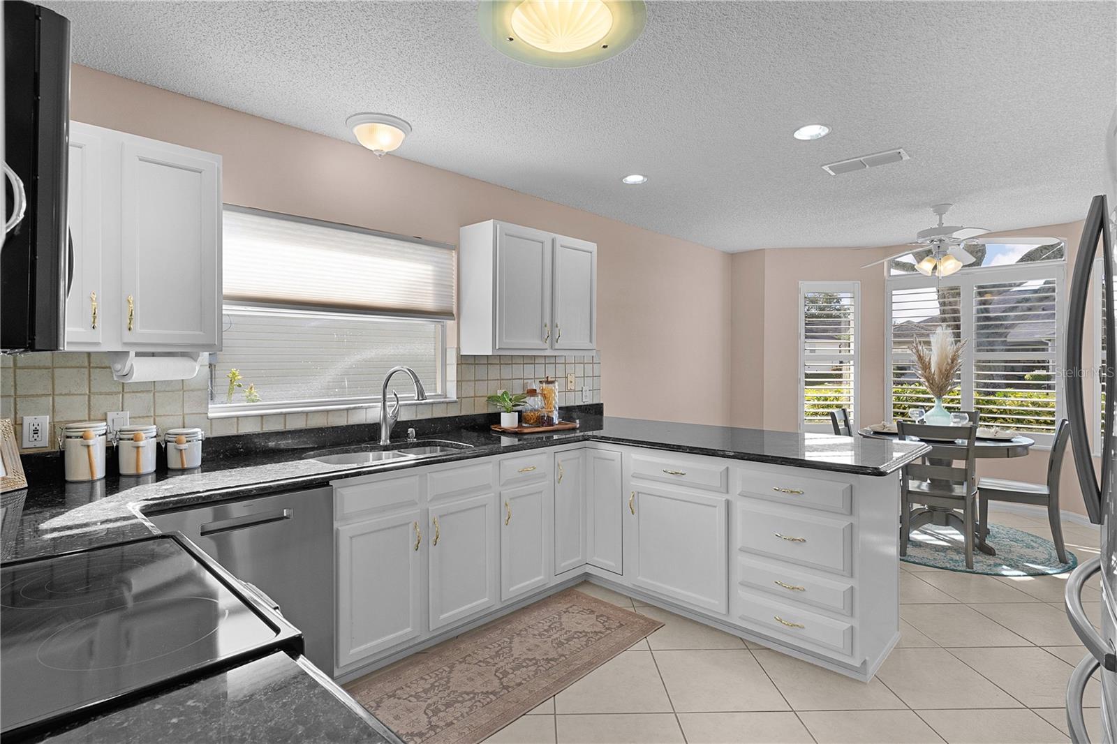 1503 LAVACA LN