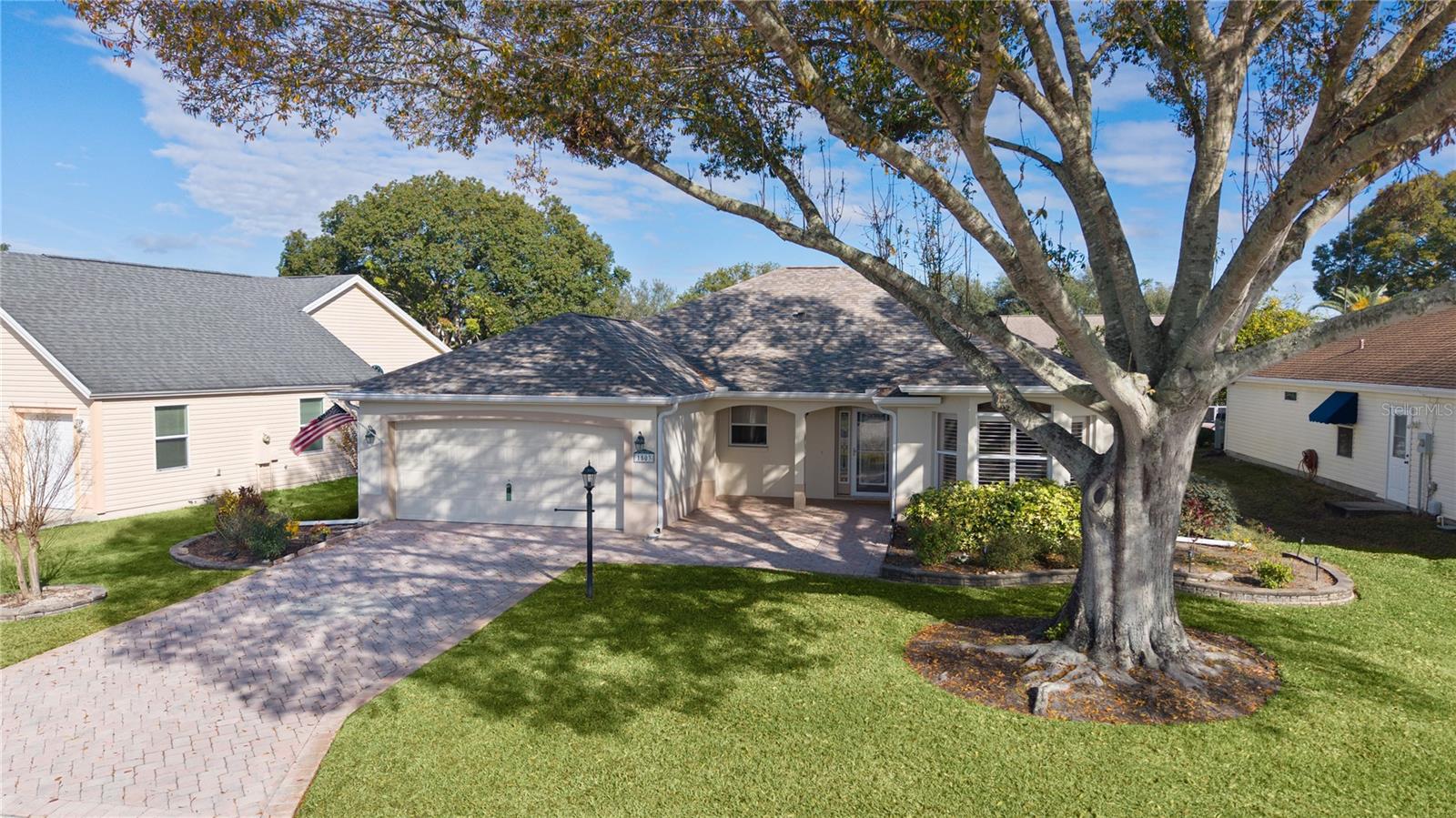 1503 LAVACA LN