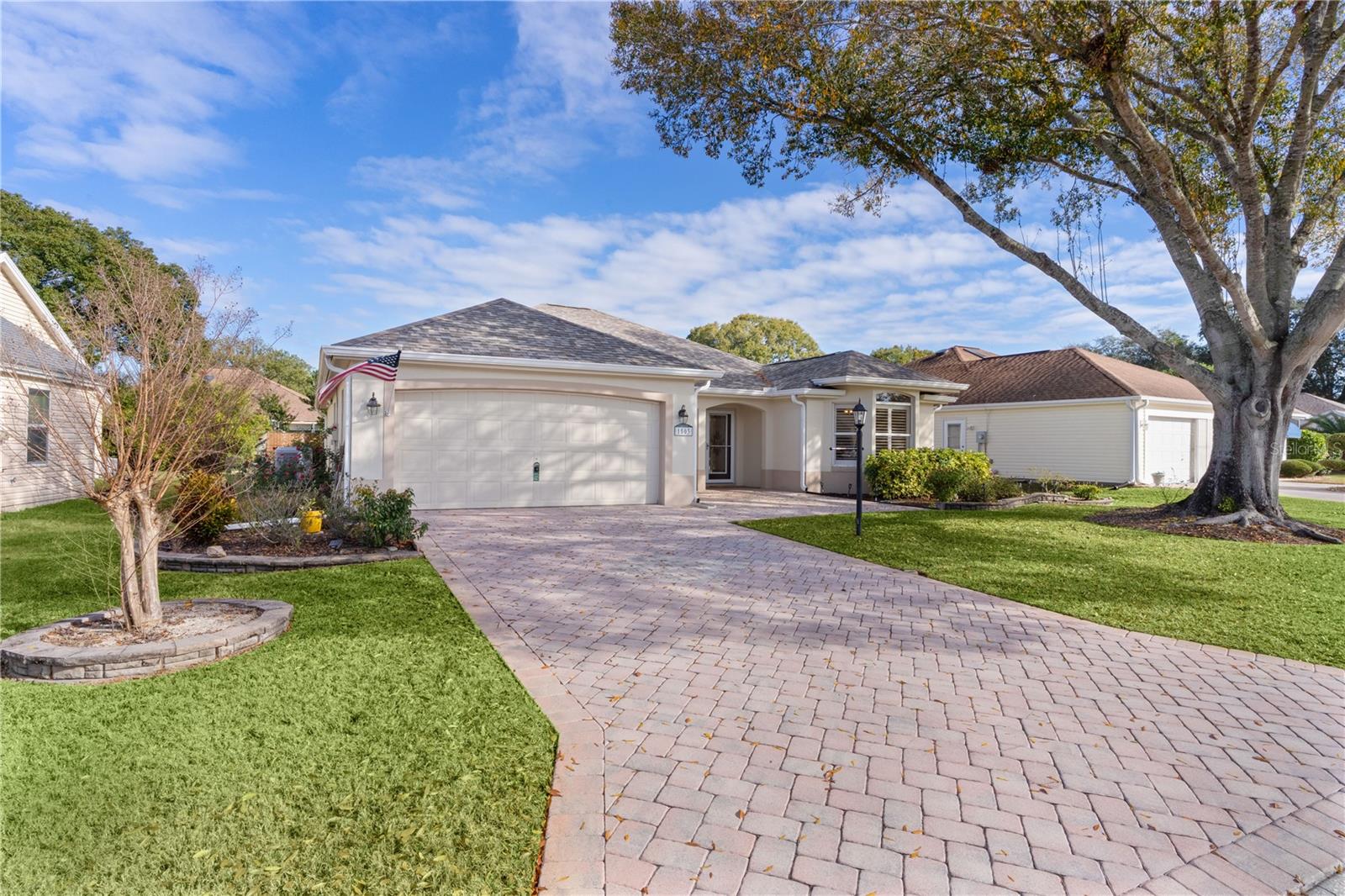 1503 LAVACA LN