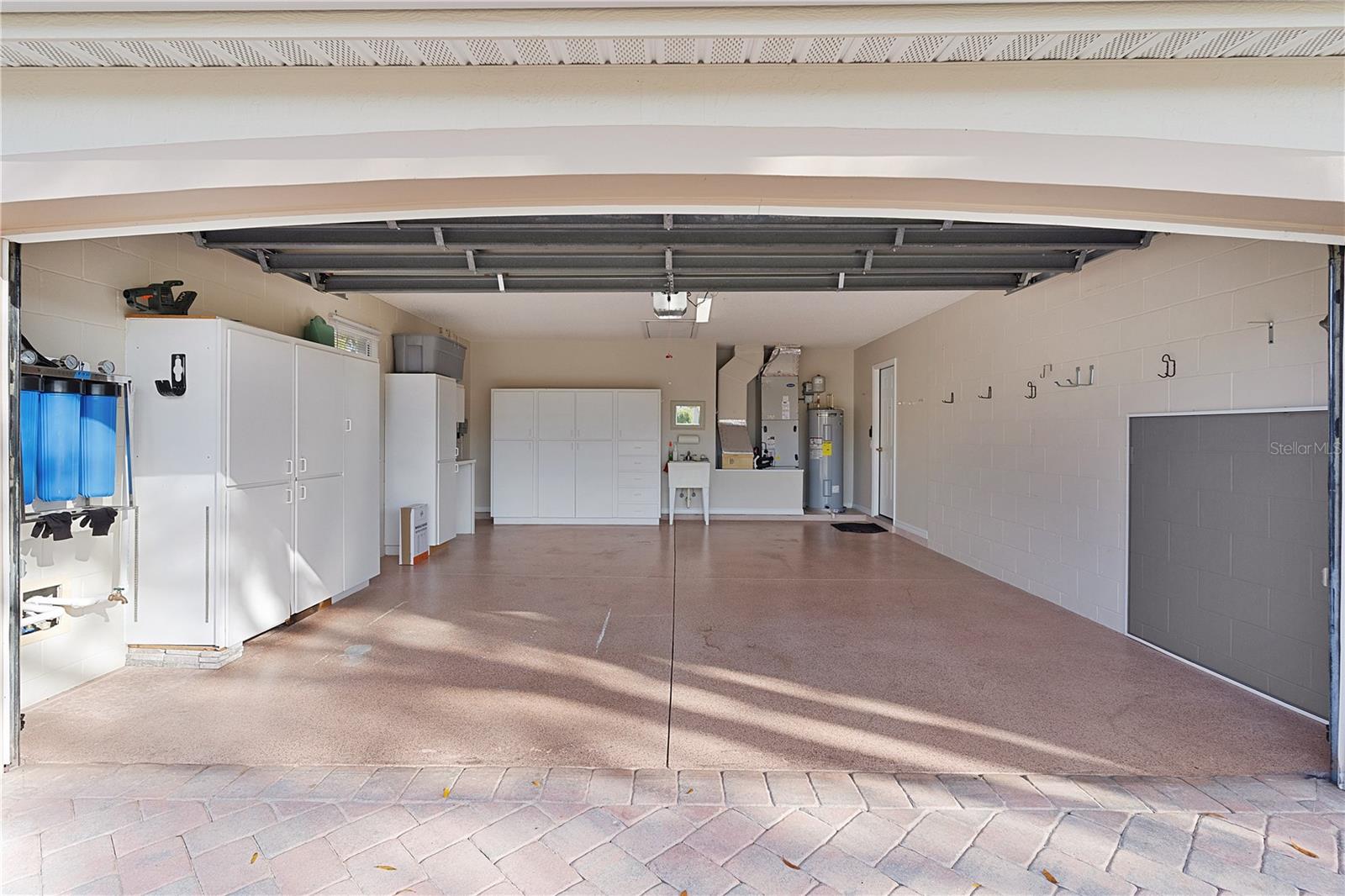 1503 LAVACA LN